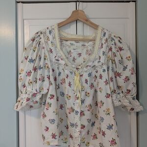 Doen Floral Lace-Trimmed Blouse